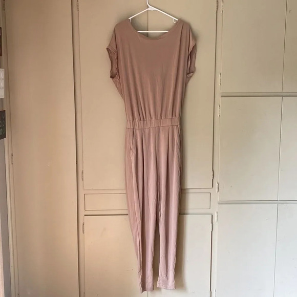 NWT Elan Medium Short Sleeve Jumpsuit Tan Wide Neck Drawstring Jogger - Picture 6 of 9